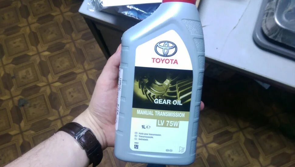 Рав 4 масла трансмиссионные. Lv 75w Toyota. Toyota Gear Oil lv 75w 08885-81001. Toyota lv 75w артикул. 75w90 Тойота раф4.