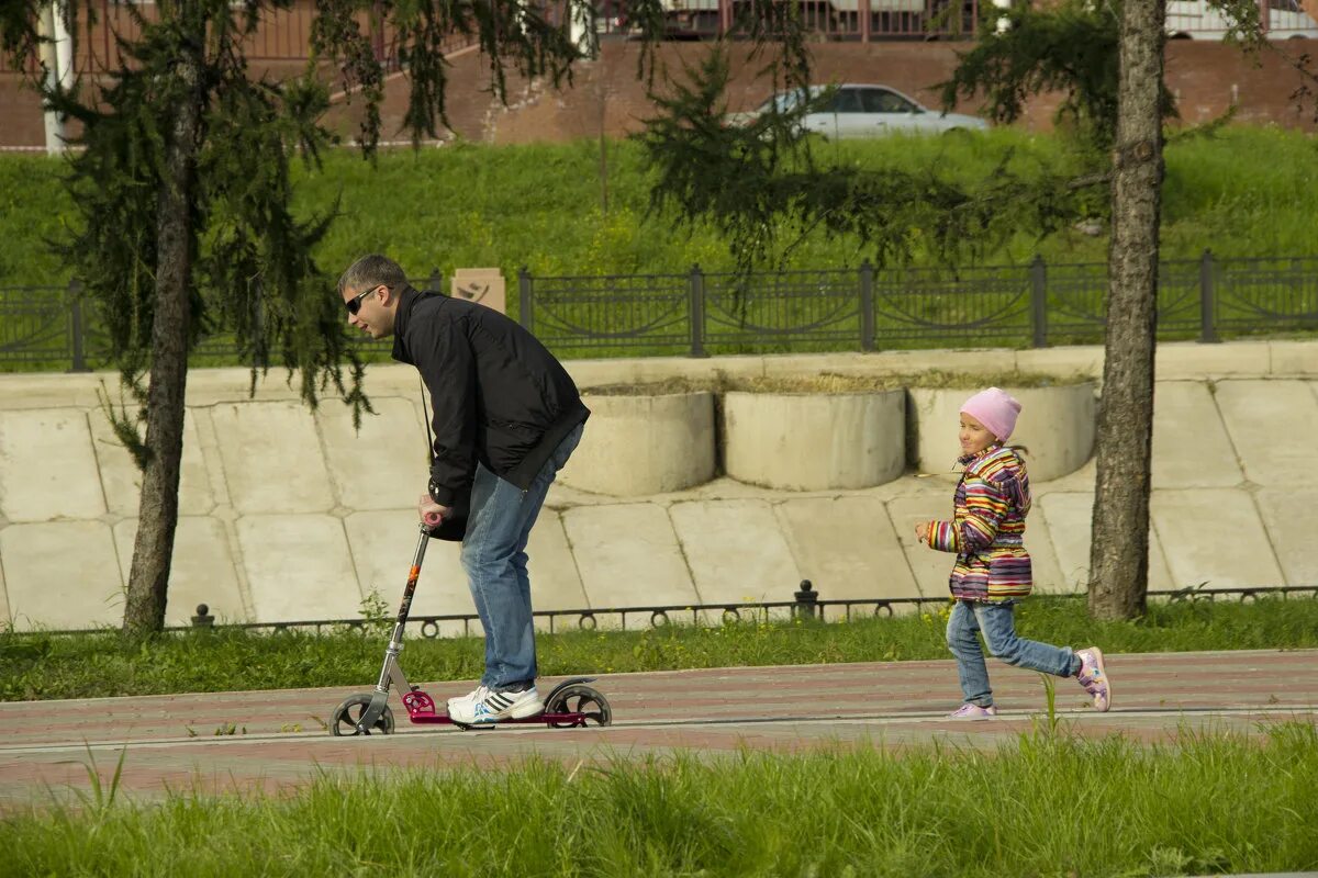 Кикшеринг электросамокатов. Самокат mgp madd gear. Электросамокат в зеленограде. Lime scooters. Самокат зеленоград.