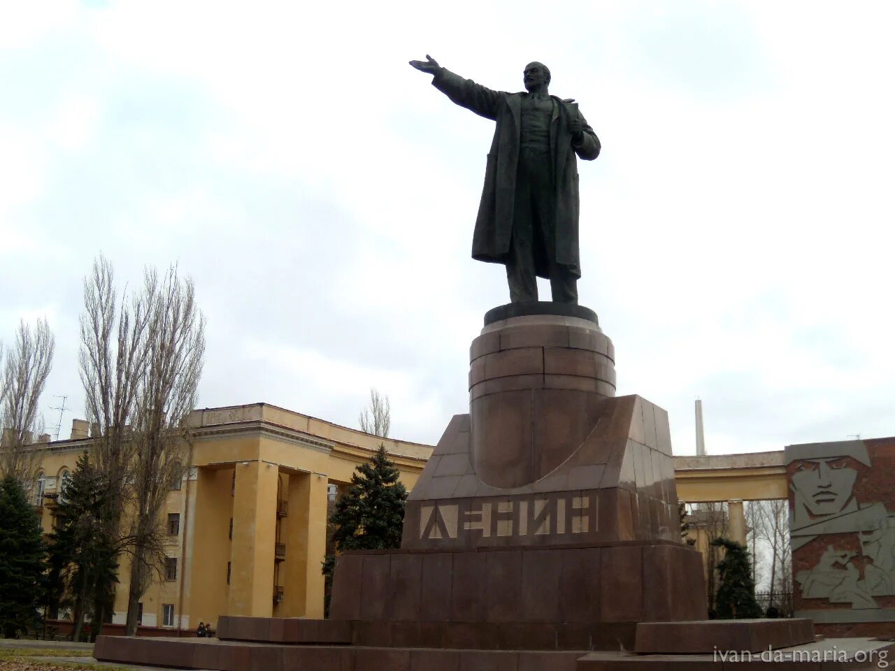 Как найти площадь ленина. Площадь ленина волгоград. памятник ленину на площади ленина (волгоград). площадь ленина сталинград. сталинградская битва площадь ленина.