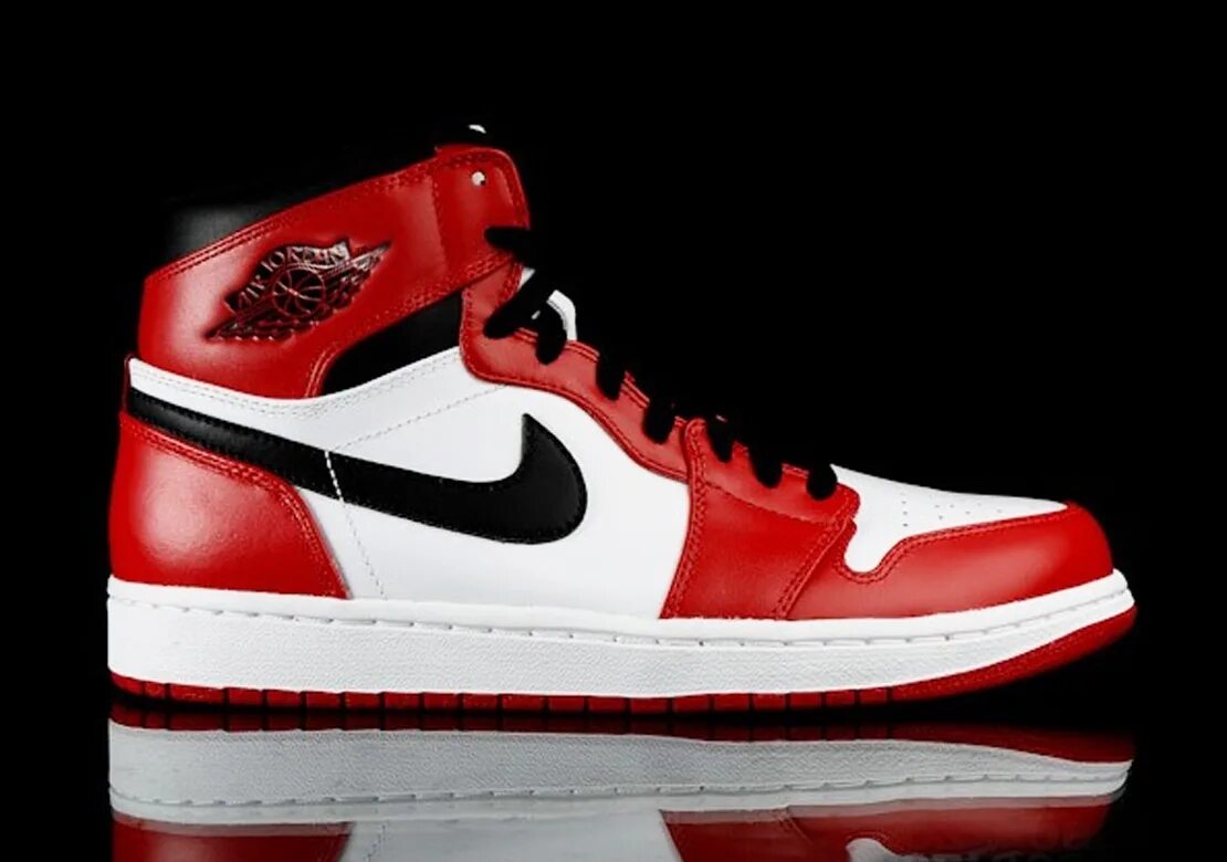 Найк аир ретро. Nike Air Jordan. Nike Air Jordan 1 Red. Найк Air Jordan.