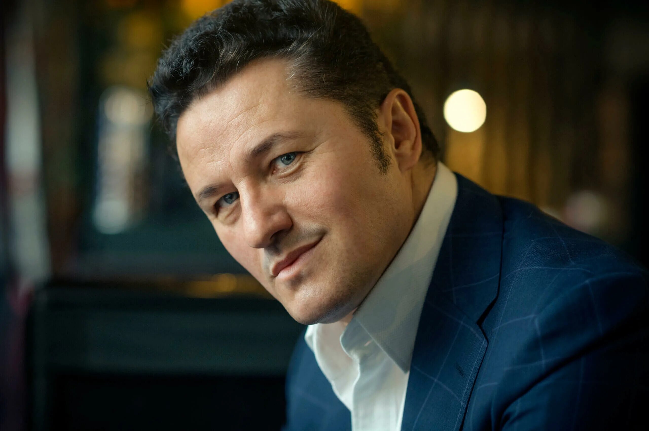 Пол потс оперный певец. Пол потс оперный певец. Оперный певец петр бечала. Пол оперный певец. Молдова оперный театр певцы фото.