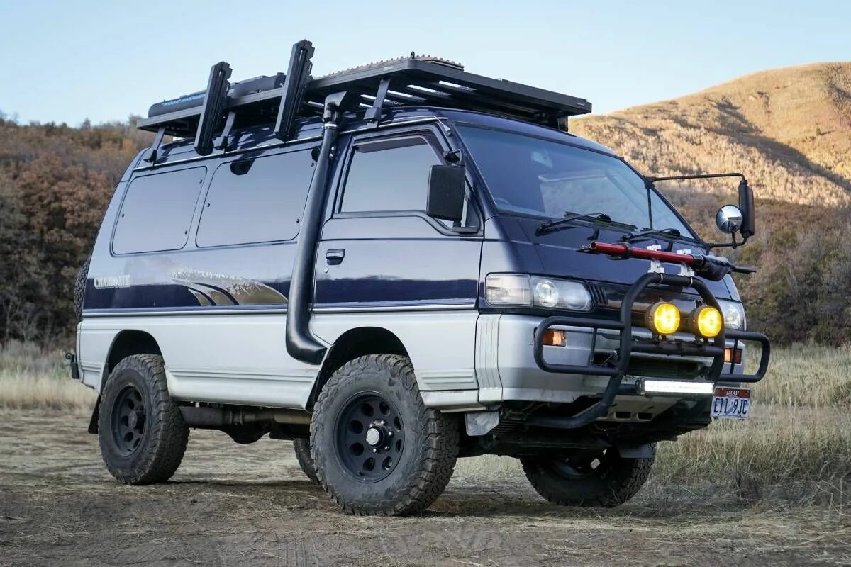 Митсубиси 4х4 купить. Mitsubishi Delica l300. Mitsubishi Delica l300 4wd. Mitsubishi Delica l400 off Road. Mitsubishi Delica 4x4.