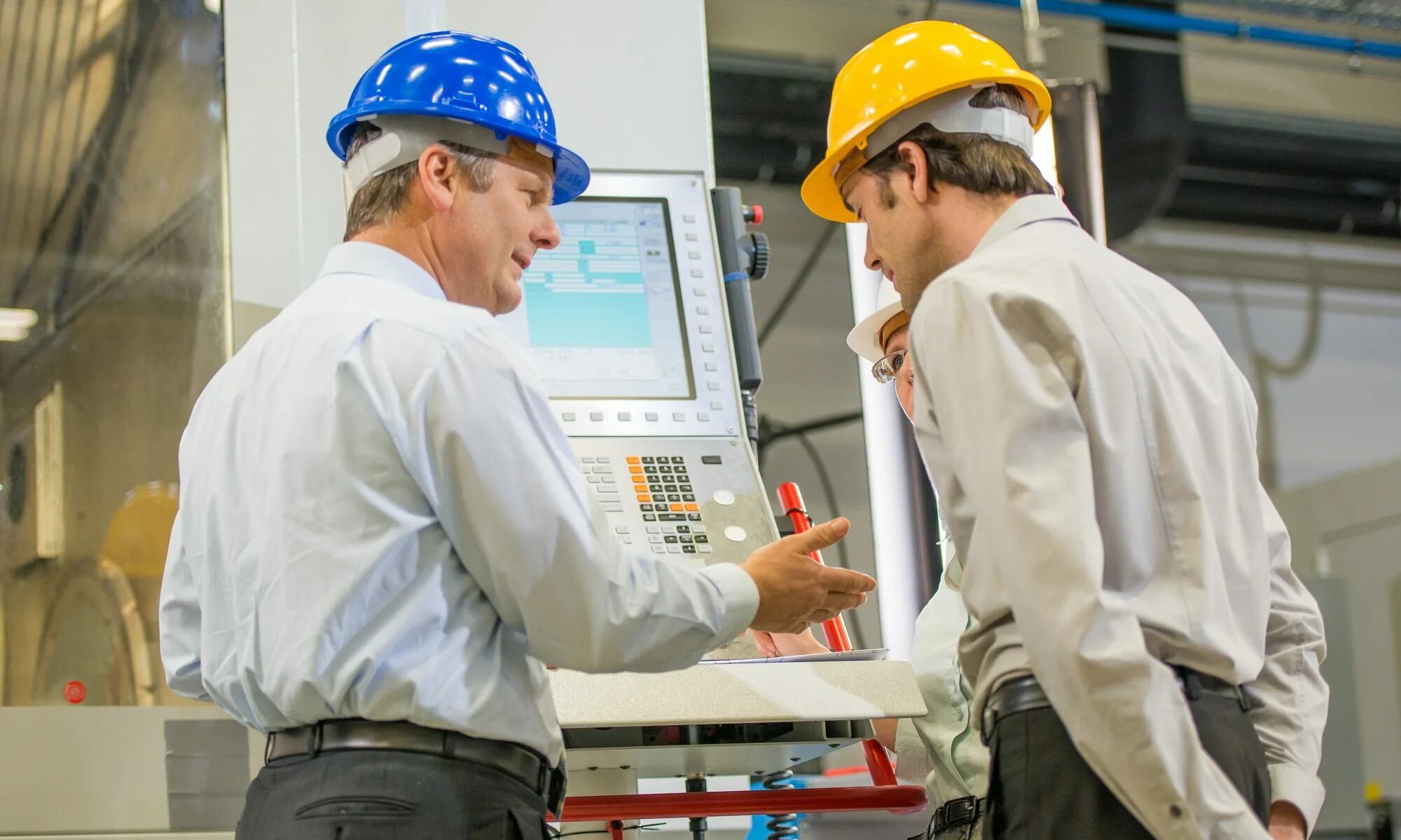 Руководитель производственных программ. Инженер технолог на производстве. Руководитель производственных программ. Инженерные профессии. Инженер пто.