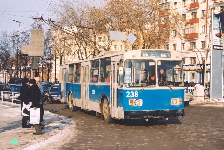 Троллейбус пермь. ЗИУ 682 КВР. Троллейбус ЗИУ Пермь. ЗИУ 9 Пермь. МТРЗ троллейбусы ЗИУ 682.