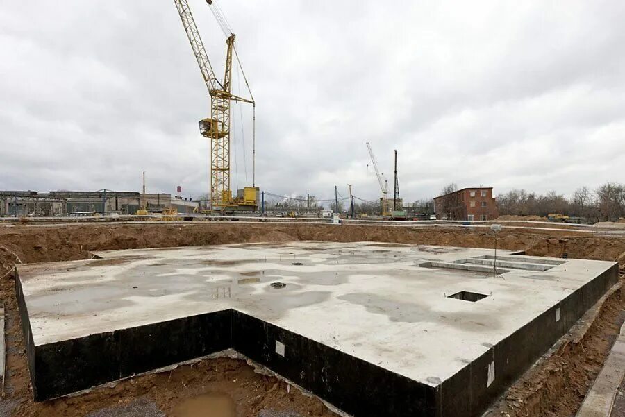 фундаменты сооружений нулевого цикла. стройка котлован. фундамент промздания. нулевое строительство. работы нулевого цикла строительства.