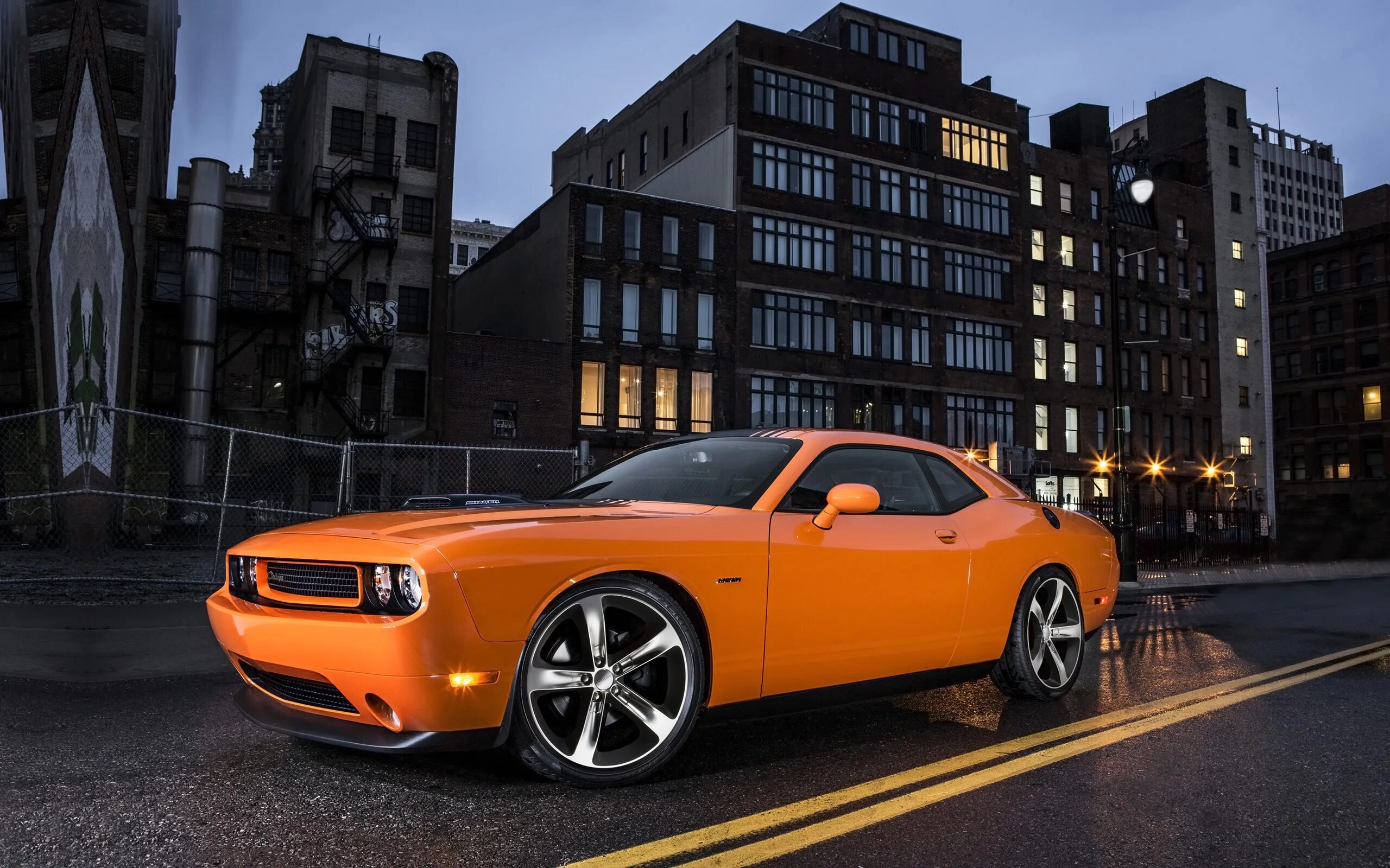 Dodge Challenger RT 2015. Додж Челленджер оранжевый. Додж Челленджер 73. Додж Челленджер 2014. Тачки на компьютер