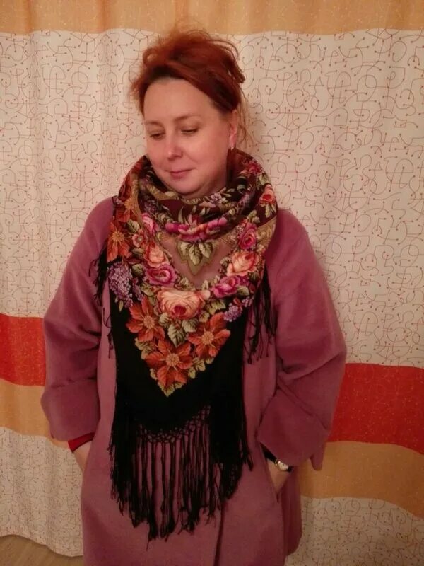 Увидела платок своей. Увидела платок своей