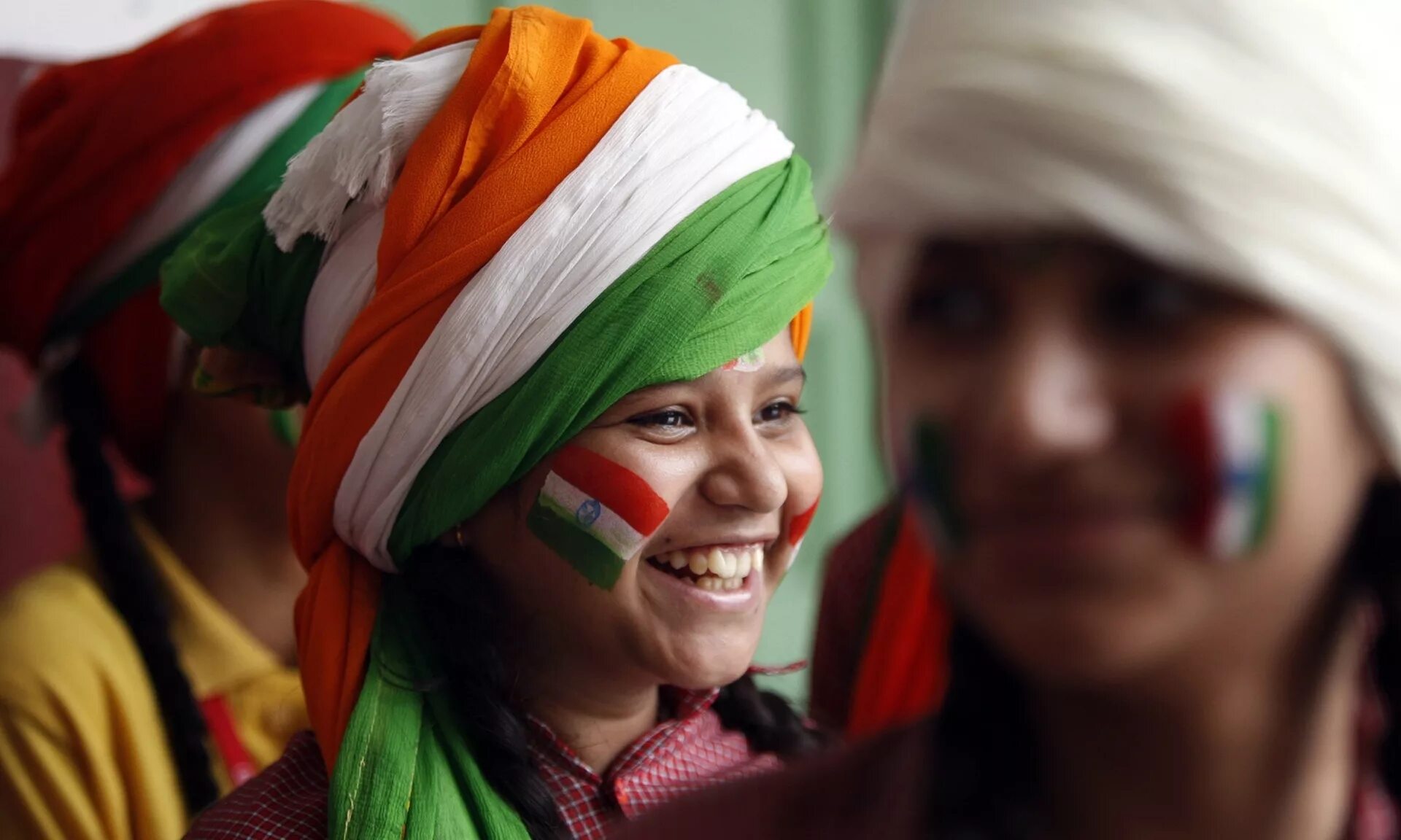 Народы индии. Праздник в малайзии дипавали. Индия праздник холи 2021. Население индии 2023. Обретение независимости индии.