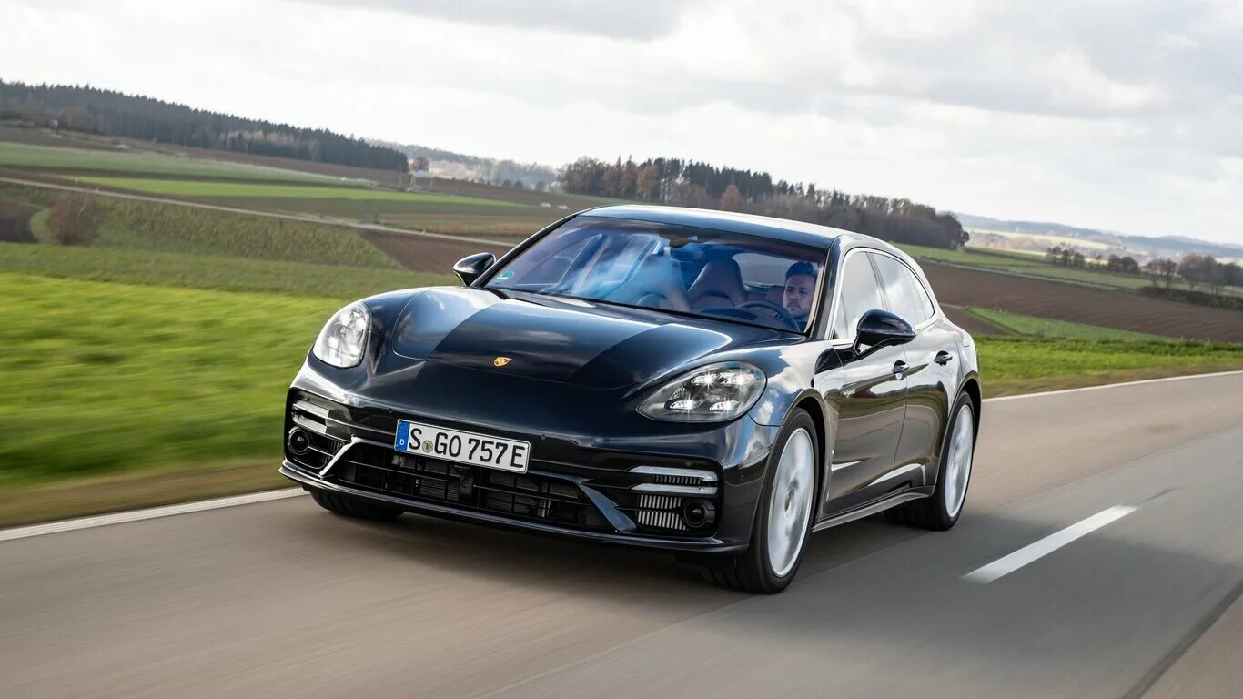 Panamera e hybrid. Порше Панамера 2022. Porsche Panamera Turbo s e-Hybrid 2021. Porsche Panamera Turbo s e-Hybrid Sport Turismo. Porsche Panamera Turbo s e-Hybrid Sport Turismo 2022.