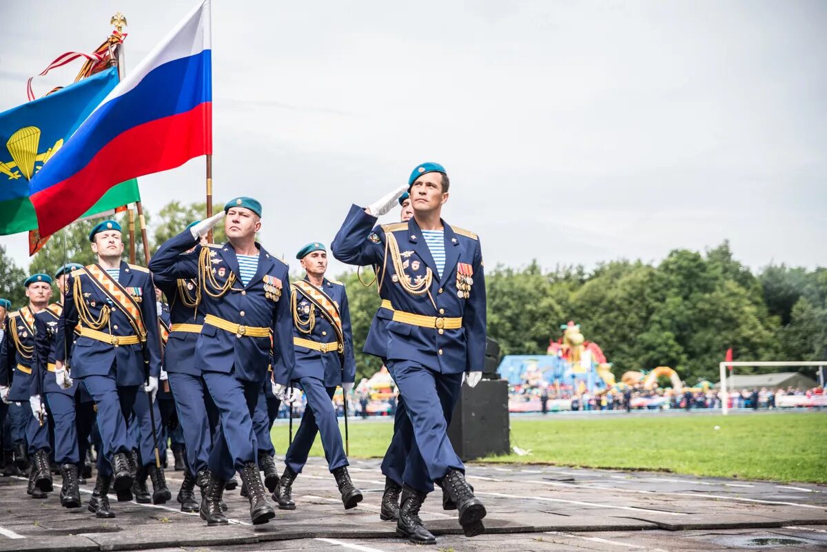 Десантники войска. Воздушно-десантные войска армия России. Воздушно-десантных войск России. Воздушно десантные войска ВДВ России. День воздушно-десантных войск.