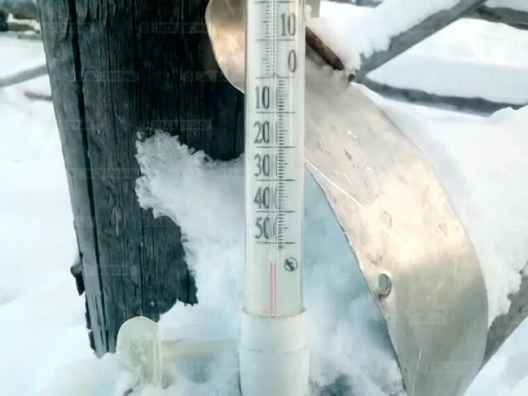 мороз. холод астрахань. якутия зимой. долго будут морозы стоять. сильный мороз.