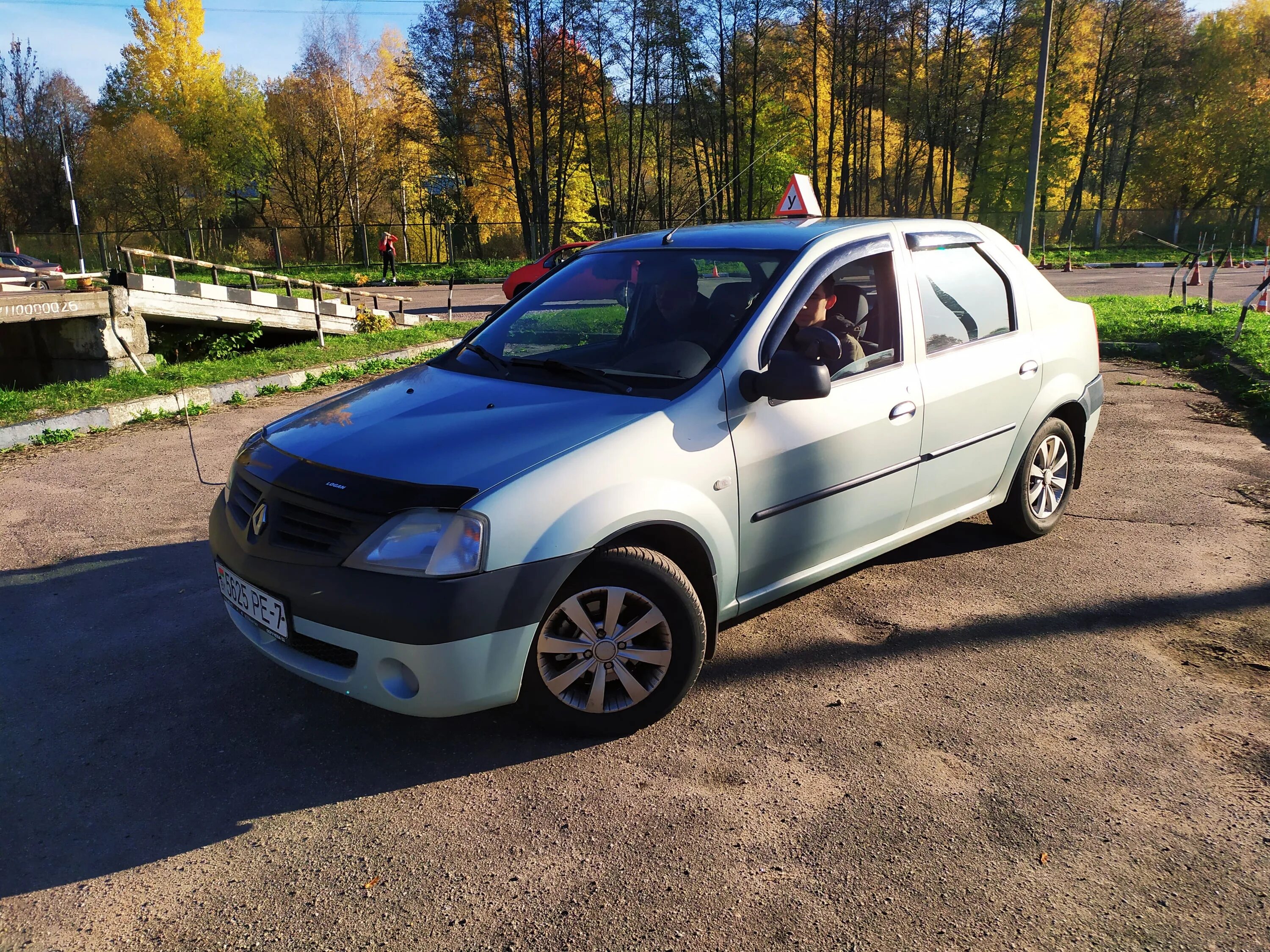 Вождения автошкола минск. Учебные машины в автошколах.