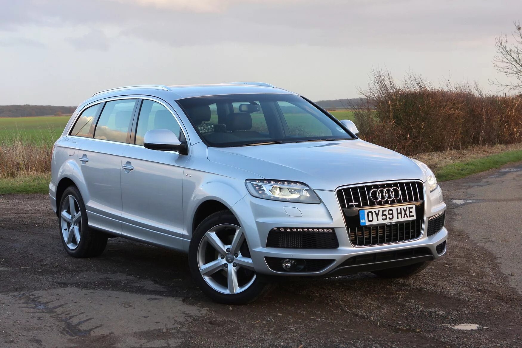 Ауди q7. Audi q7 2006. Audi q7 2014. Audi q7 SUV. Ауди q7 1 поколение.