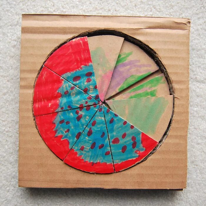 необычные поделки из картона. поделки из картона плоские. пицца из картона. поделка из кусков картона. вещи из картона.