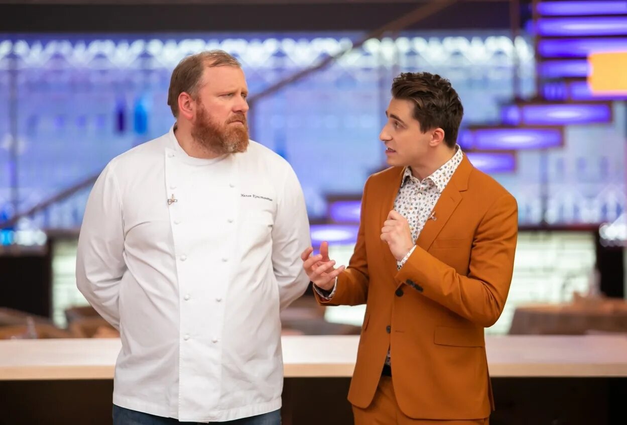 5 5 программа кто ведущий. Ведущий москва 24 алексей вершинин. Тимур ведущий 1 канала. Продюсер москва 24 алексей вершинин. Такменёв вадим телеведущий.