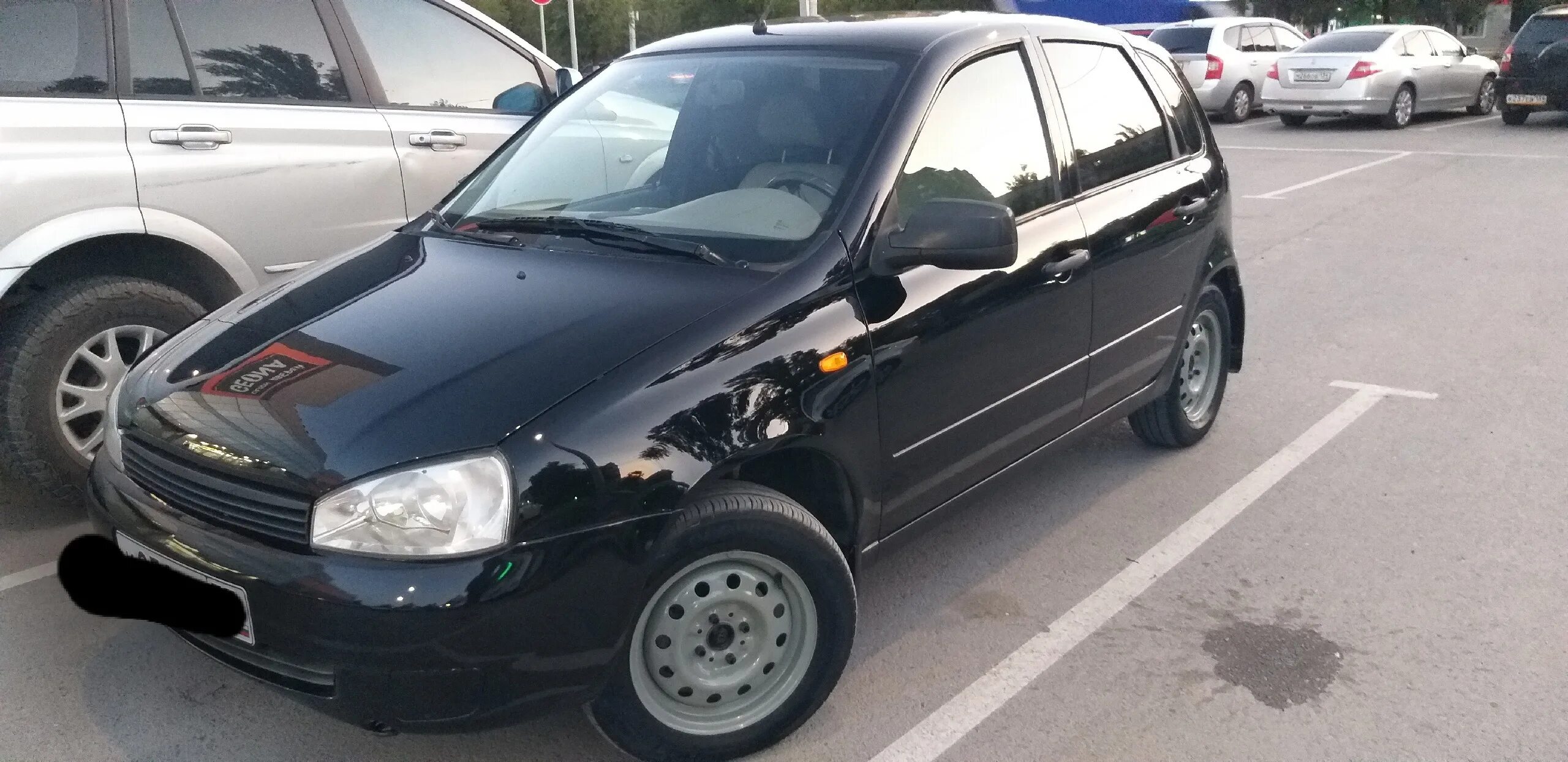 Ляйсан машина. Черная Ляйсан автомобиль. Москва автосалон автомобиль Ляйсан л7. Ляйсан л 7 машина.