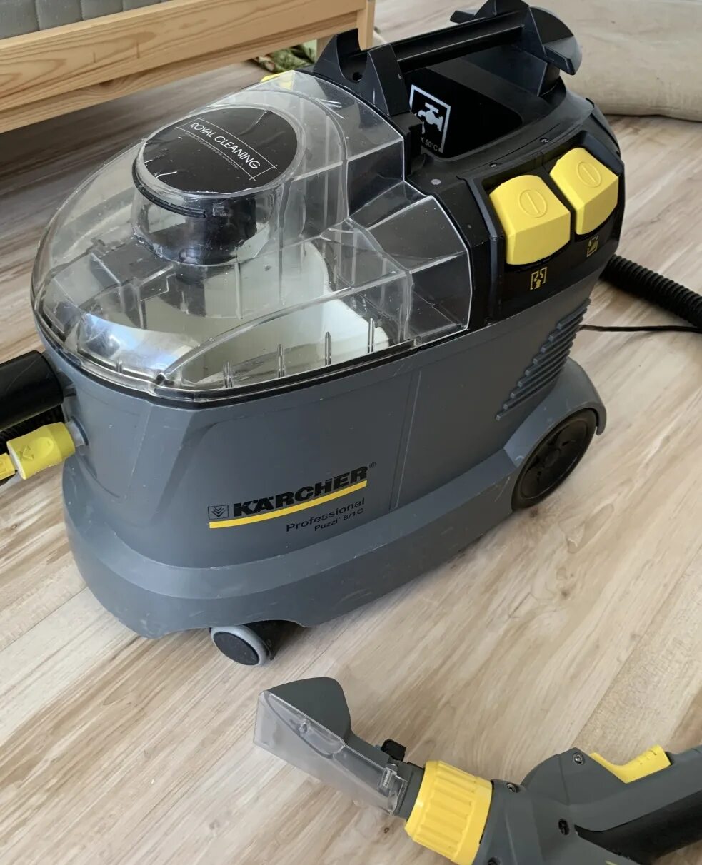 Прокат моющего пылесоса. Karcher professional Puzzi 8/1 c. Моющий пылесос Karcher Puzzi 8/1 c. Моющий пылесос Karcher Puzzi 8/1. Моющий пылесос Керхер Puzzi 8/1.