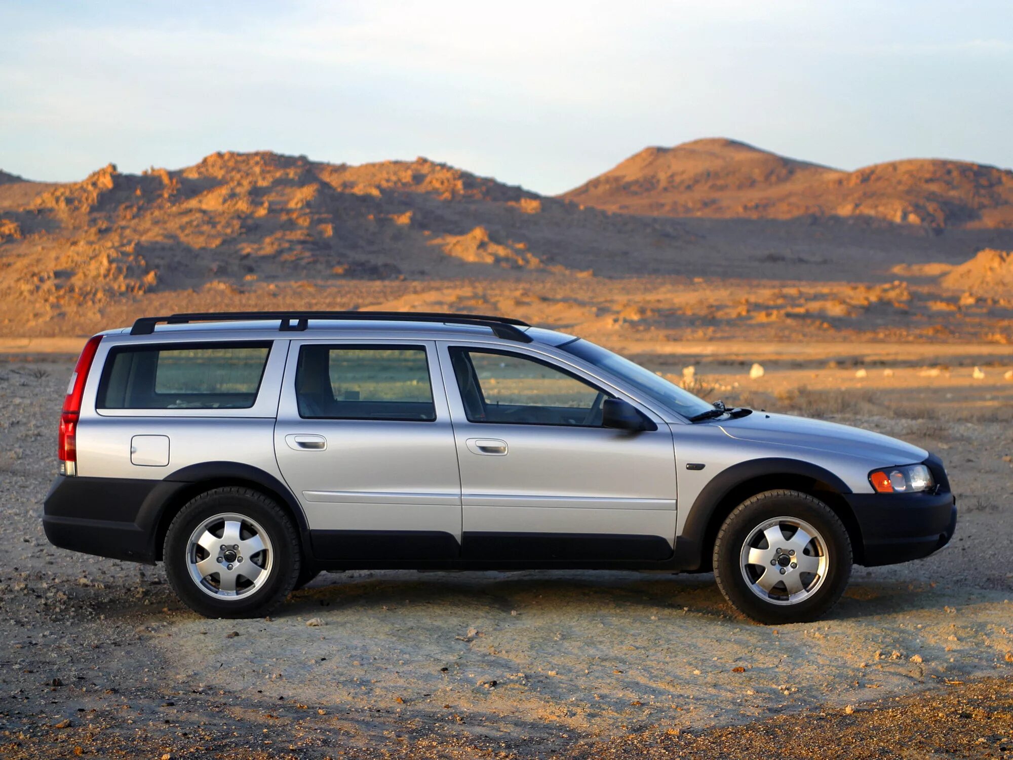 Volvo xc70 поколения. Volvo xc70 2006. Volvo v70xc. Volvo xc70 Cross. Вольво xc70 Cross Country.