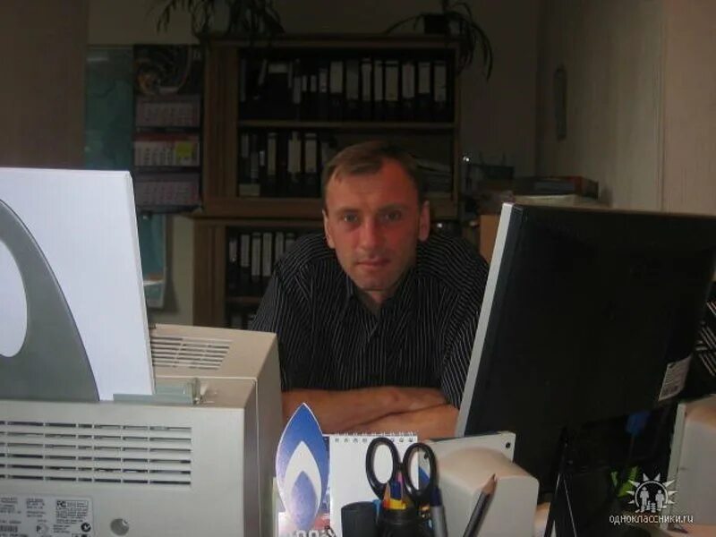 мужчина 46. человек без работы. мужчина 53 года. водитель курьер. разнорабочий на заводе вахта в москве бмв.