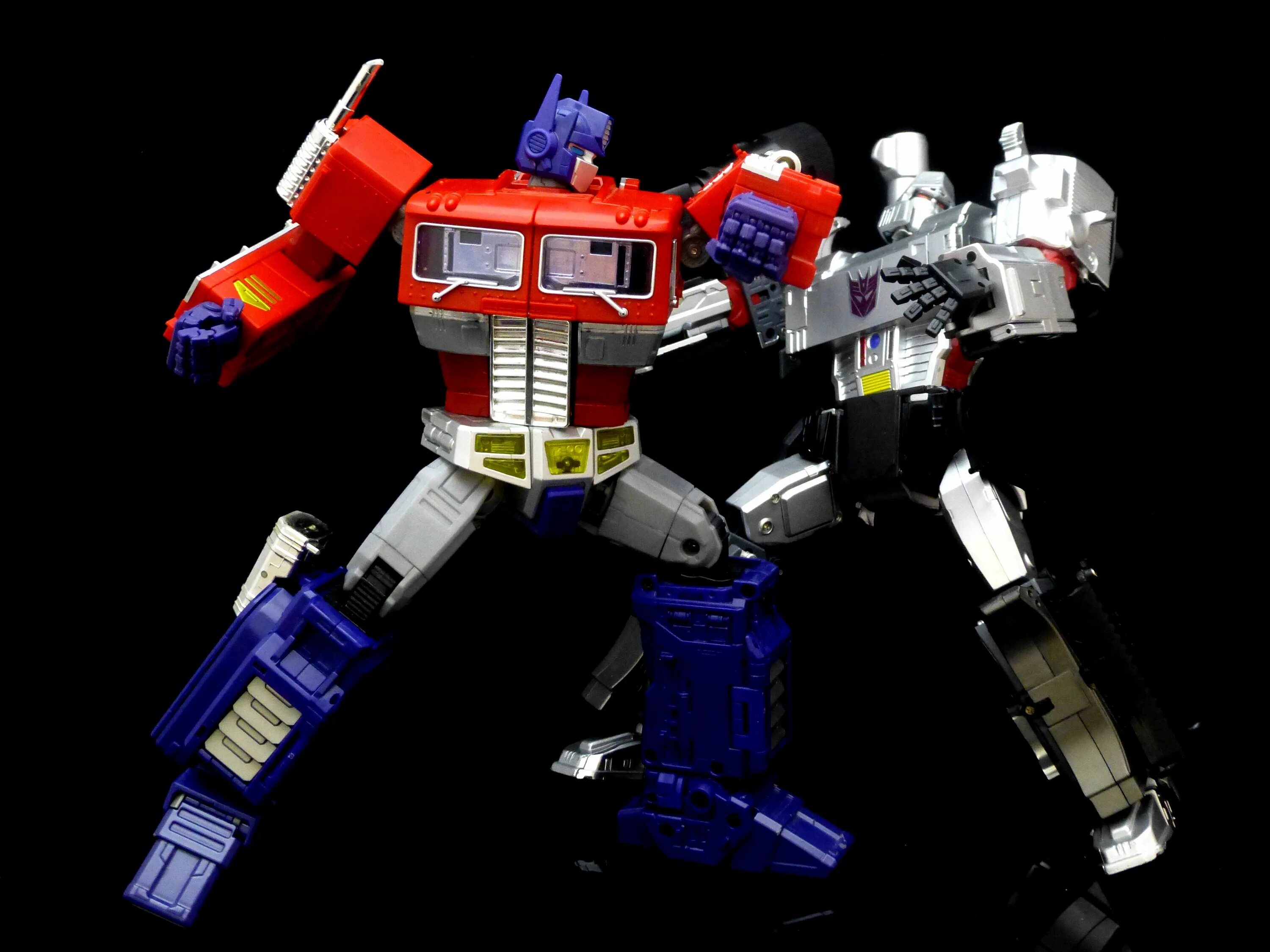 Transformers v. Optimus prime mp 10. transformers masterpiece optimus prime mp10. оптимус прайм игрушка мастерпис. transformers masterpiece ultra magnus.