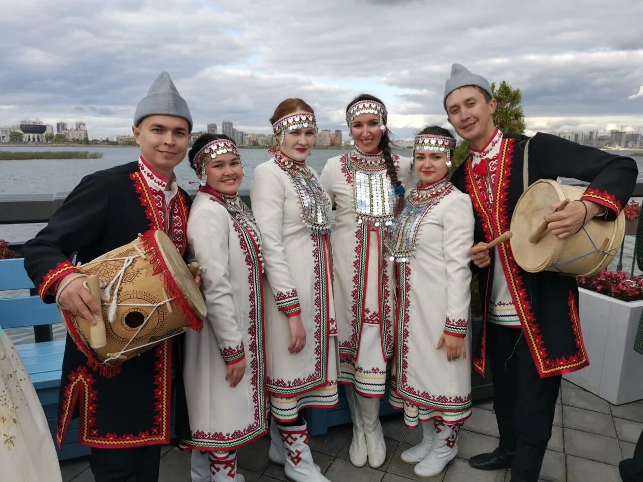 Национальный костюм кировских марийцев. Марий Эл национальный костюм. Культура народа Марий Эл. Марий Эл марийцы.