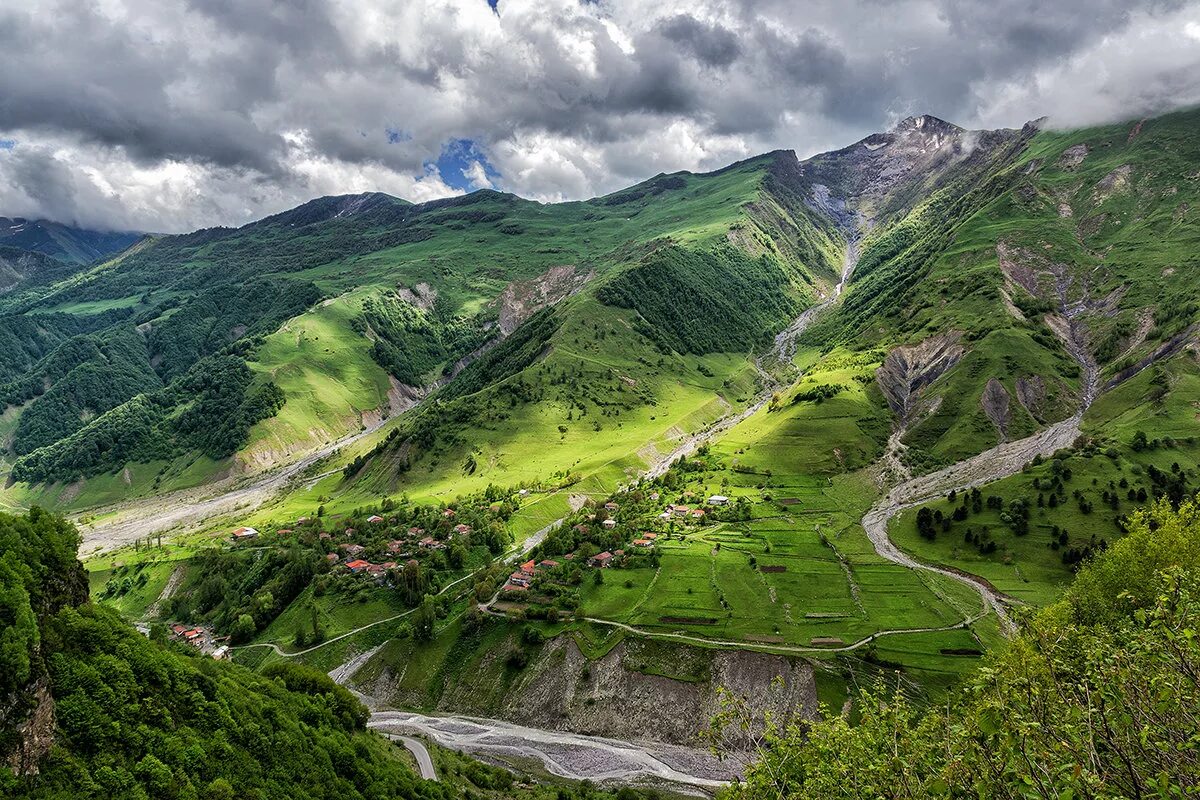 Самые красивые грузии. Земо Млета Грузия. Горная Аджария Грузия. Тушети Грузия. Грузия горы Сванетии лето.