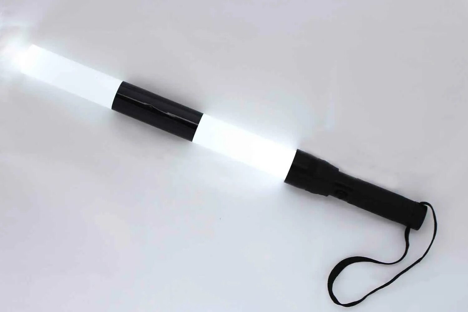 Как выглядит жезл. Как выглядит жезл. Жезл-фонарь жр-45а. Жезл регулировщика 1711z212-r. Жезл светодиодный факел.