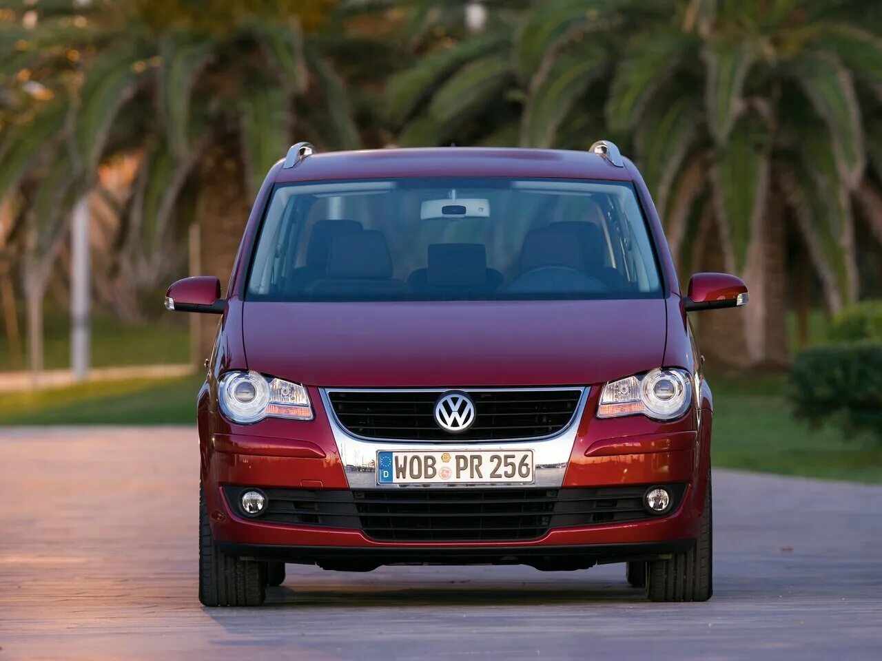 Volkswagen touran 2004 красный. Vw touran 2003. Туран 1 поколения. Touran 1. Туран 1 поколения.