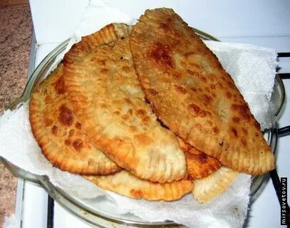 Рецепт вкусных чебуреков из свинины