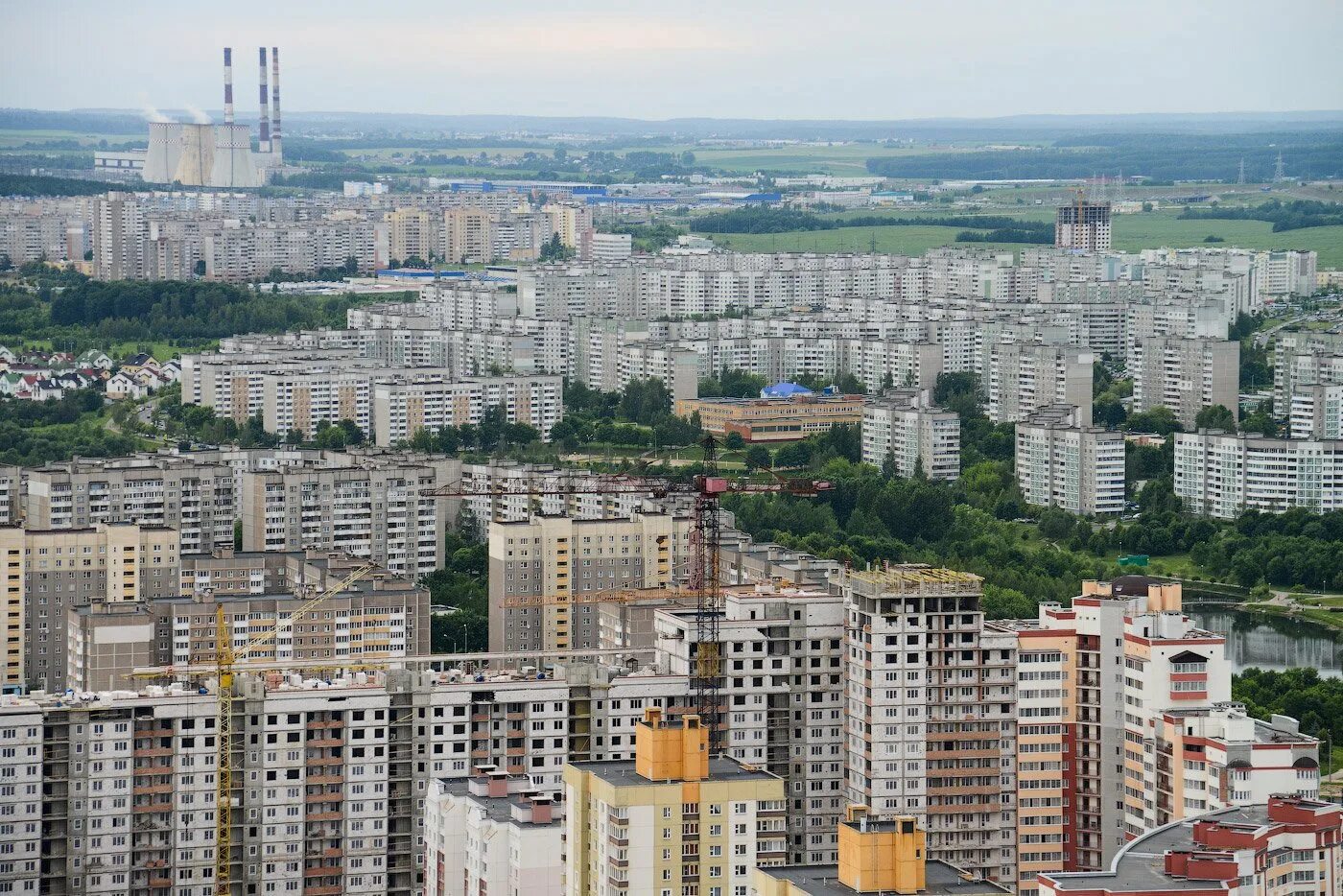 Жизнь в спальных районах. Спальный район Москвы окраина. Минск окраины. Спальный район Питера. Минск спальный район.