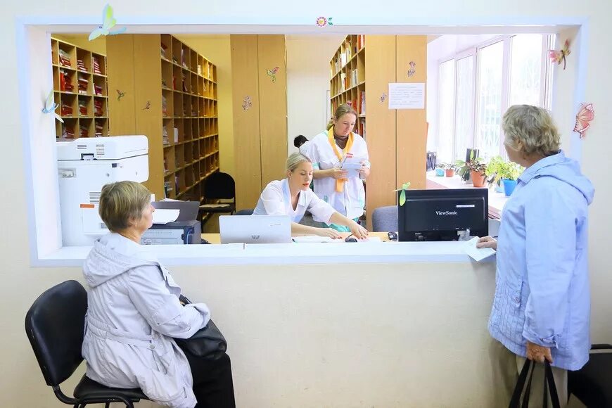 работники детской поликлиники. солодовникова больница омск. поликлиника 49 пушкинского района. медицинский персонал црб. сысертская центральная районная больница.