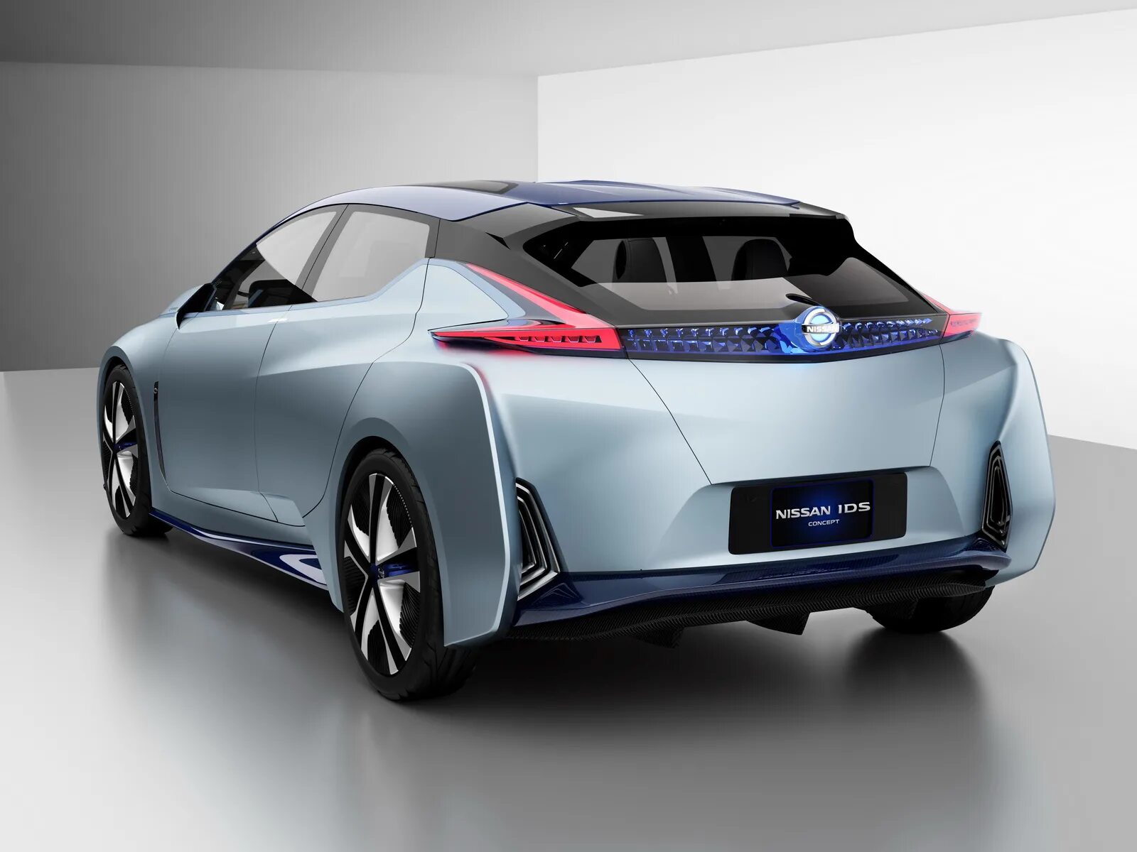 Ниссан ампера. Ниссан лиф 2021. Ниссан электромобиль Leaf 2021. Nissan Concept 2015. Nissan IDS Concept.