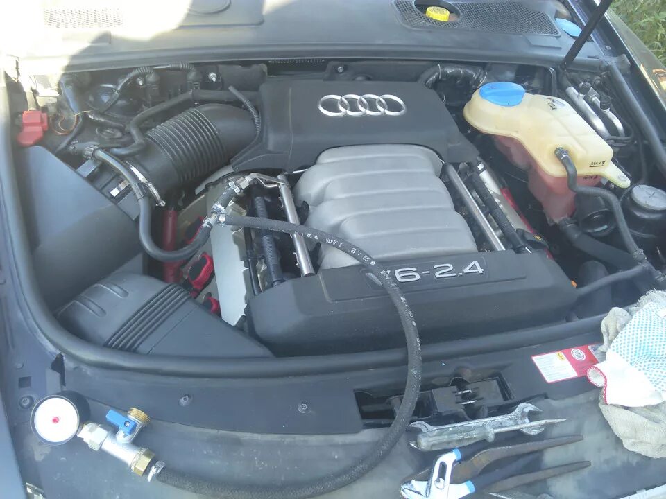 Bdw ауди а6 с6. Audi a6 c6 2.4 BDW. Топливные трубки Audi a6 c5 2.4. Audi a6 c5 ГБО. Audi a6 c6 2.4 BDW ВКГ.