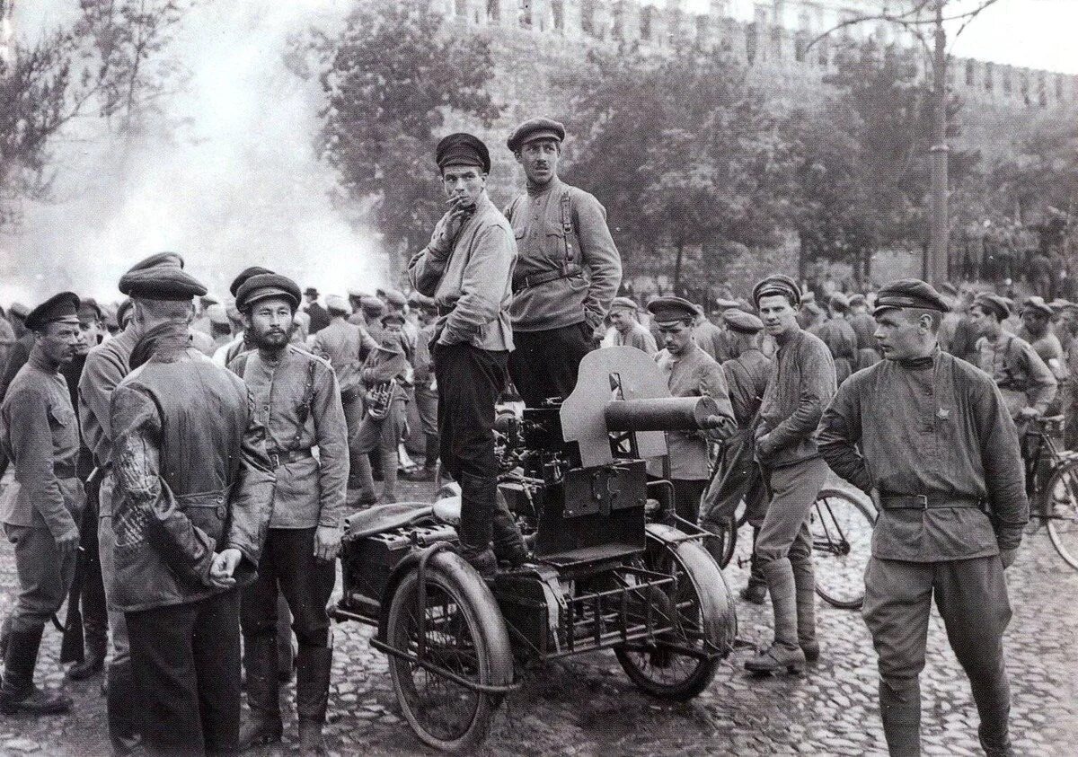 Жизнь людей во время гражданской войны