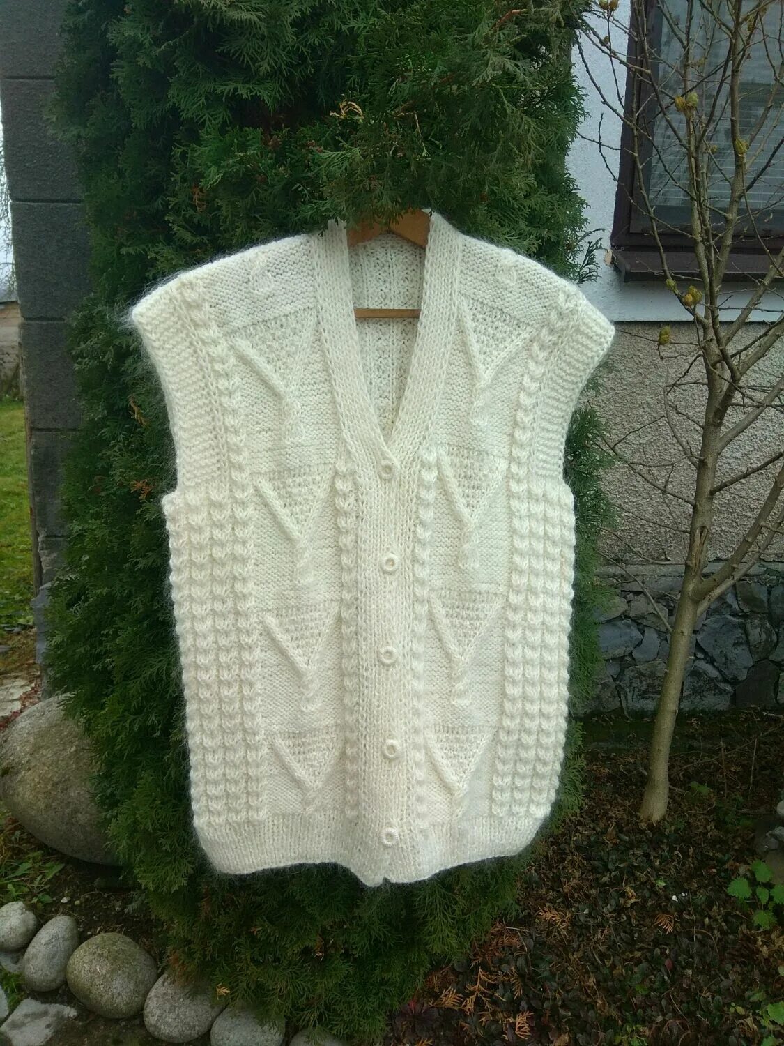 Жилет из овечьей шерсти wool lamb. Жилет из шерсти. Вязаный жилет шерсть. Жилет гоби из верблюжьей шерсти. Фрея исландская шерсть жилет.