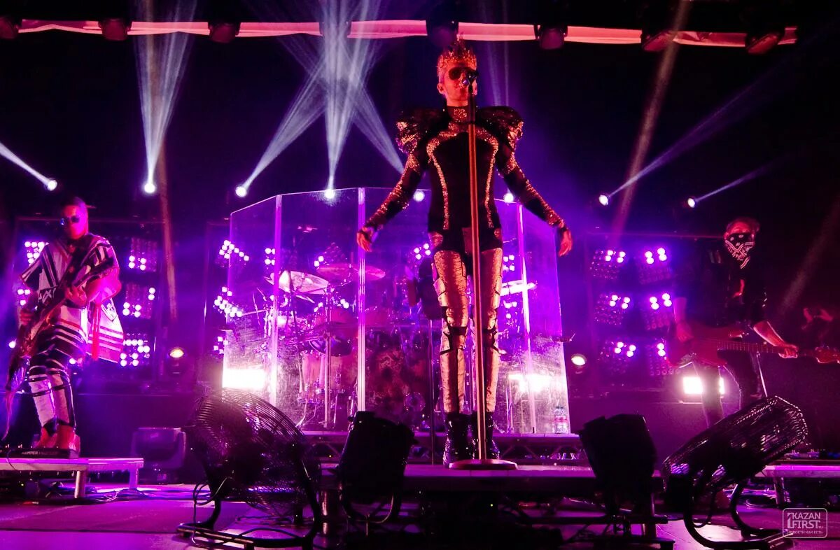 Tokio hotel 2007. Концерт tokio hotel в москве 2022. Группа tokio hotel 2007. Tokio hotel mtv. Токио выступление.