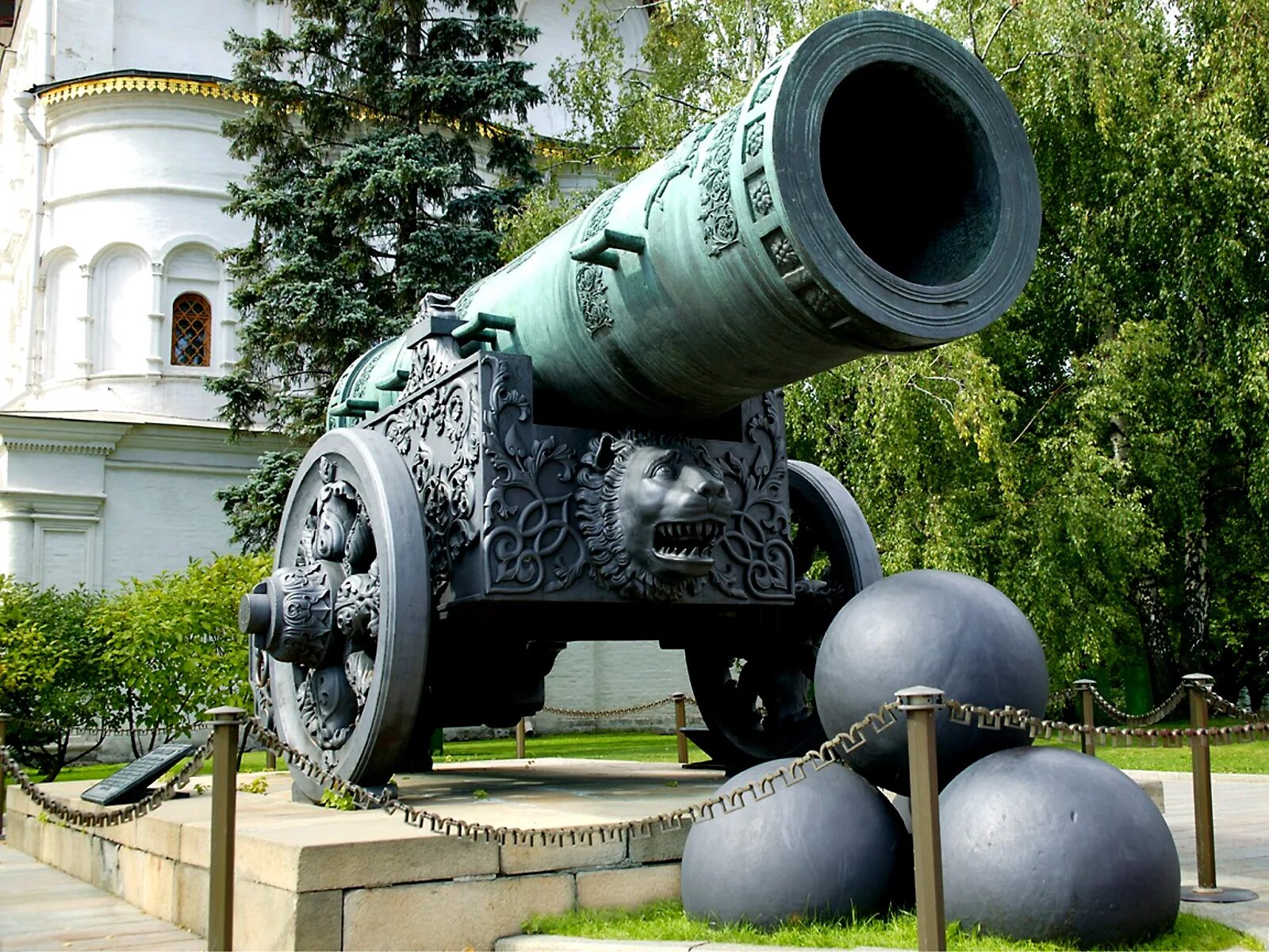 Какой памятник культуры создал чохов. Царь пушка Чохов 1586 г.