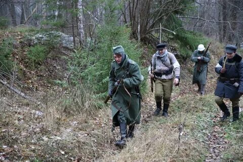 Стал партизаном