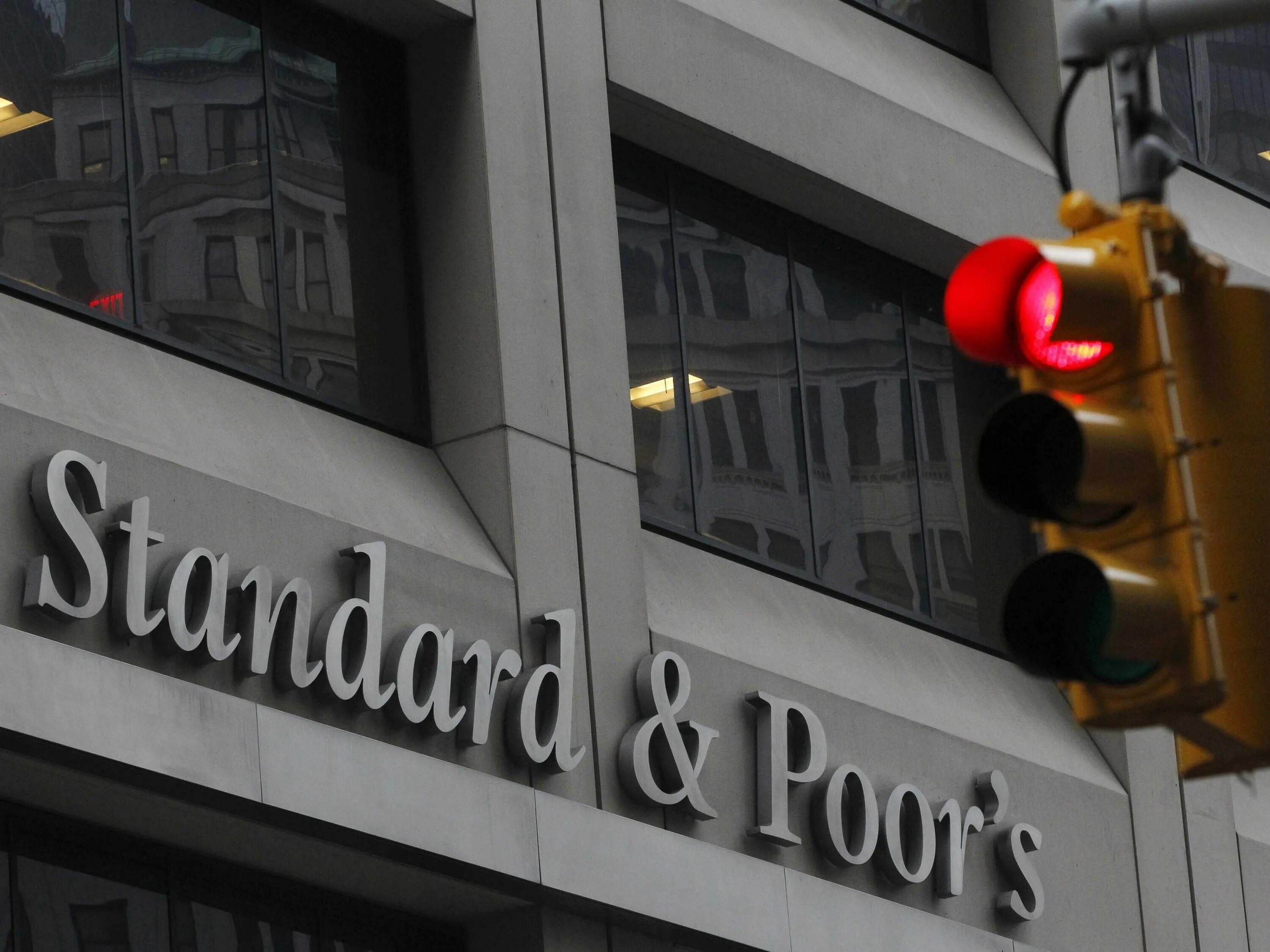 Standard poor s. Standard and poors лого. Рейтинговое агентство s&p. Стандарт энд пурс логотип. Агентство s&p.