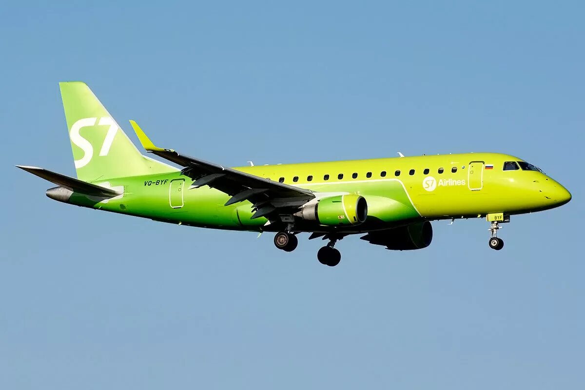 Embraer 170 s7. Embraer rj170 s7. Эмбраер 170 s7. S7 Airlines Эмбраер 170. Бразильский самолет Эмбраер 170.