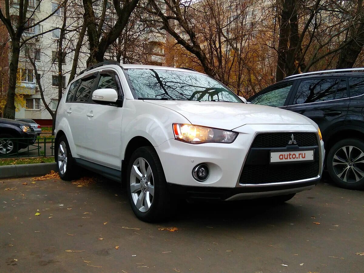 Мицубиси Аутлендер 2011 белый. Mitsubishi Outlander 2011. Mitsubishi Outlander 2011 белый. Митсубиси Аутлендер 2011 белый. Купить митсубиси аутлендер 2011