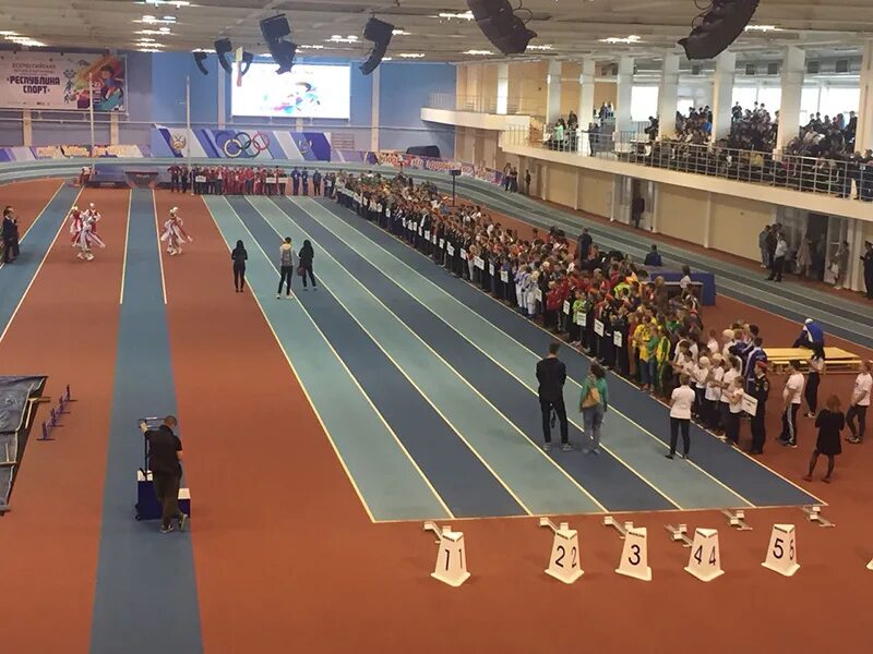 Манеж новочебоксарск. Легкоатлетический манеж чебоксары шевченко 2а. Новочебоксарск спорткомплекс манеж. Сшор no3 манеж новочебоксарск. Манеж новочебоксарск.