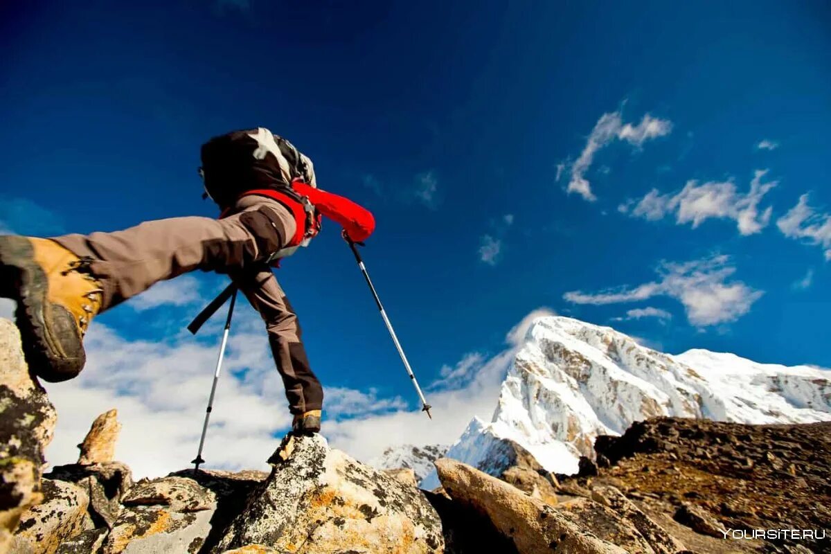 They climb like. Треккинг хайкинг. Горы туризм. Спортивный туризм. Пешеходный туризм в горах.