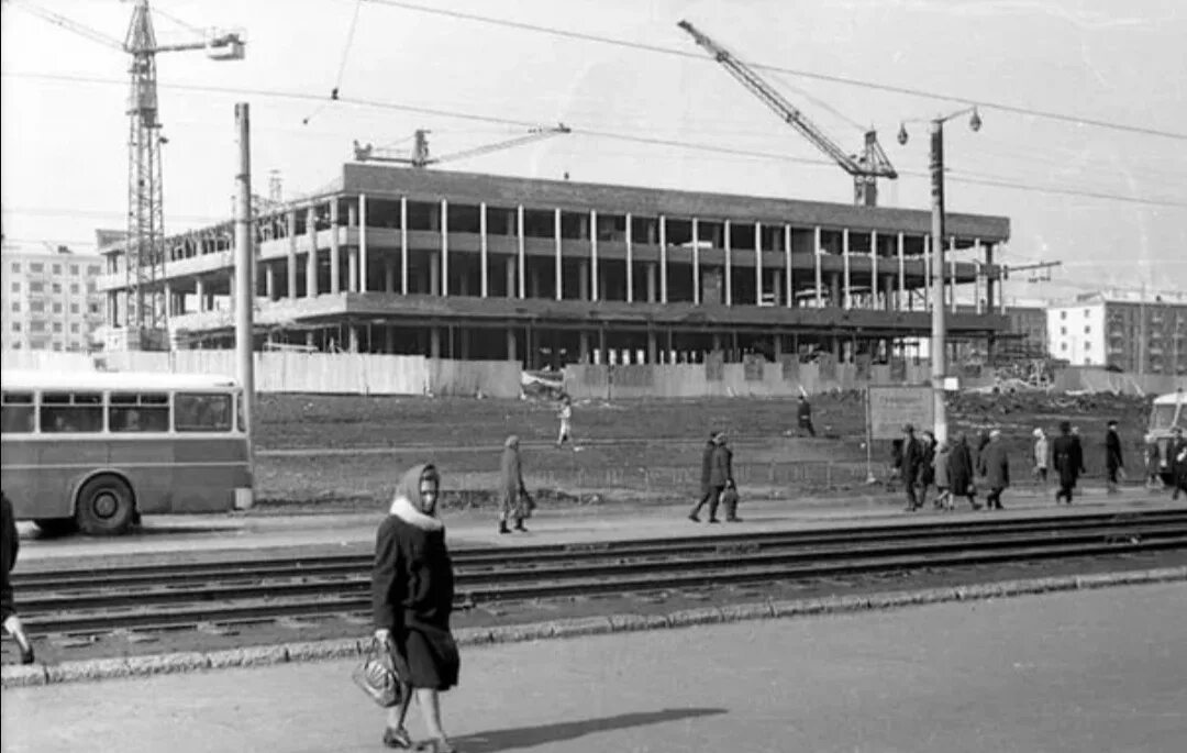 Уфа советское время. Универмаг Уфа в 90-е. Центральный рынок Уфа в 90. Уфа 1980 универмаг Уфа. Универмаг Уфа 80 годов.