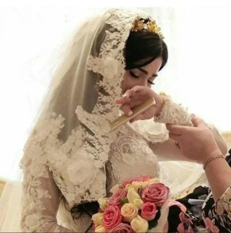 свадьба не по любви. свадебный вальс. не женись брат. не выходите замуж без любви. гуманитарии выходят замуж по любви.