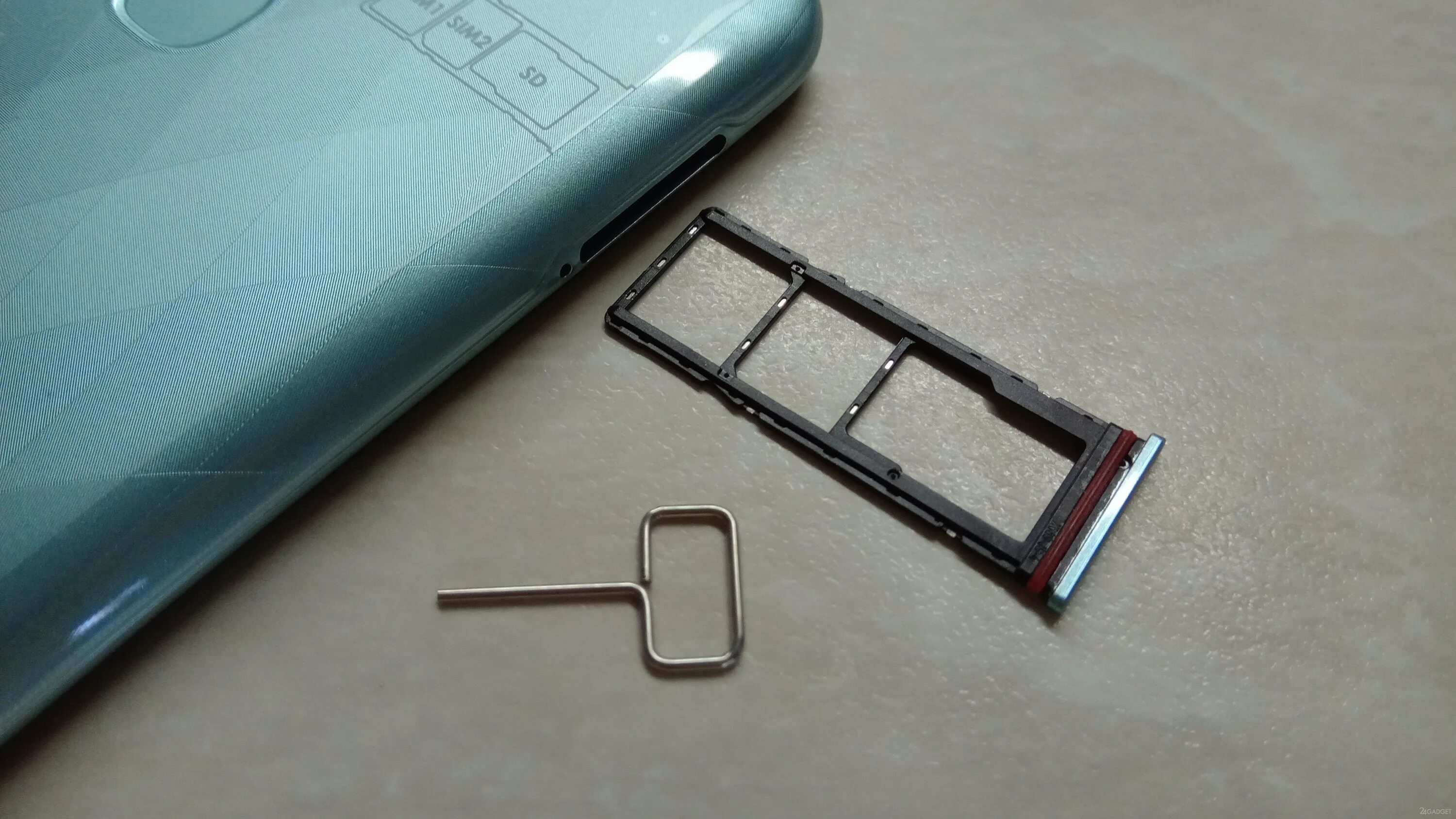 Huawei снять крышку