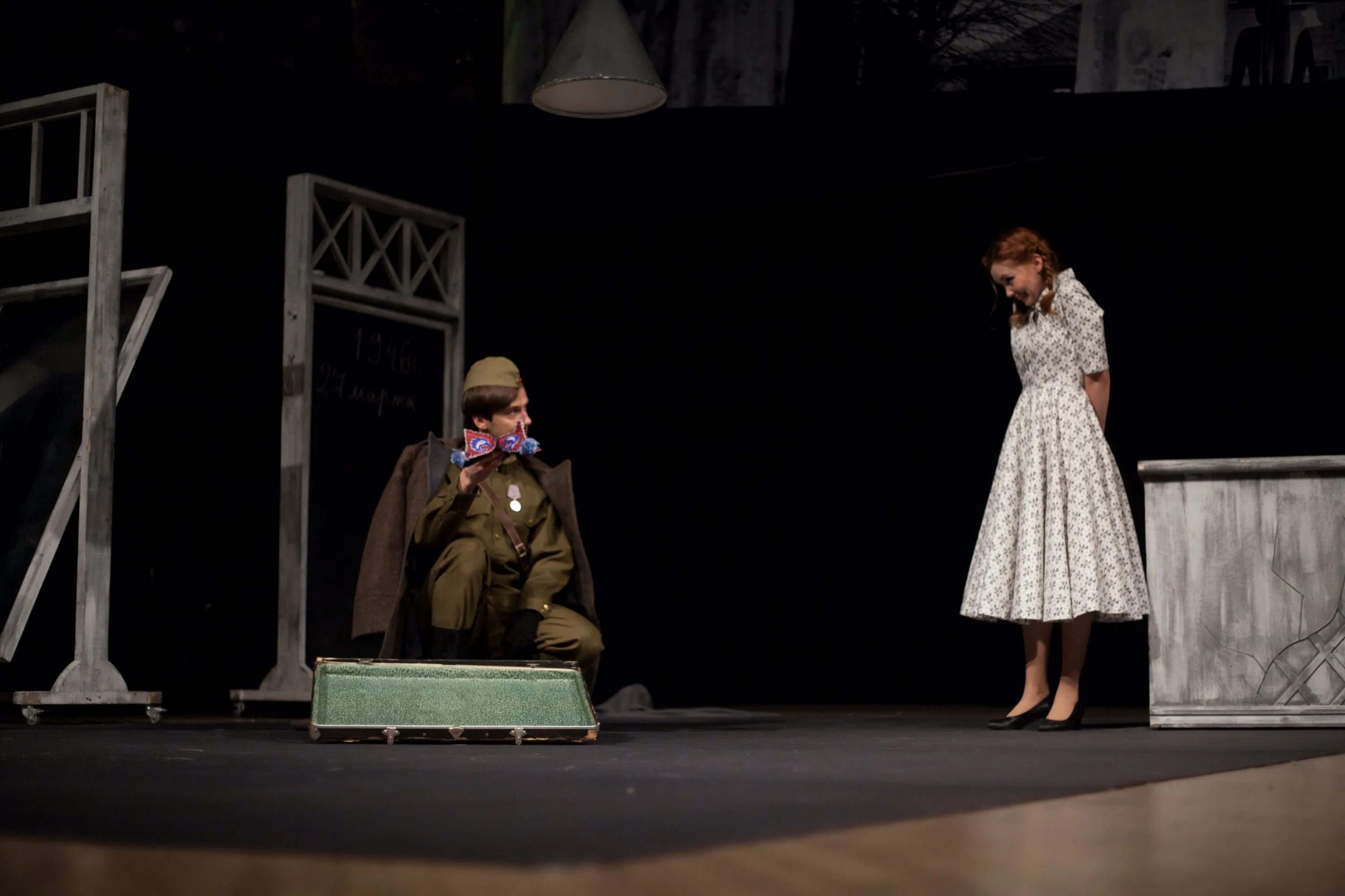 Роман полянский не бойся быть счастливым. Идеальная любовь театр луначарского. Не бойся быть счастливым спектакль. Пьеса чайка чехова. Театр на счастливой бывшие.