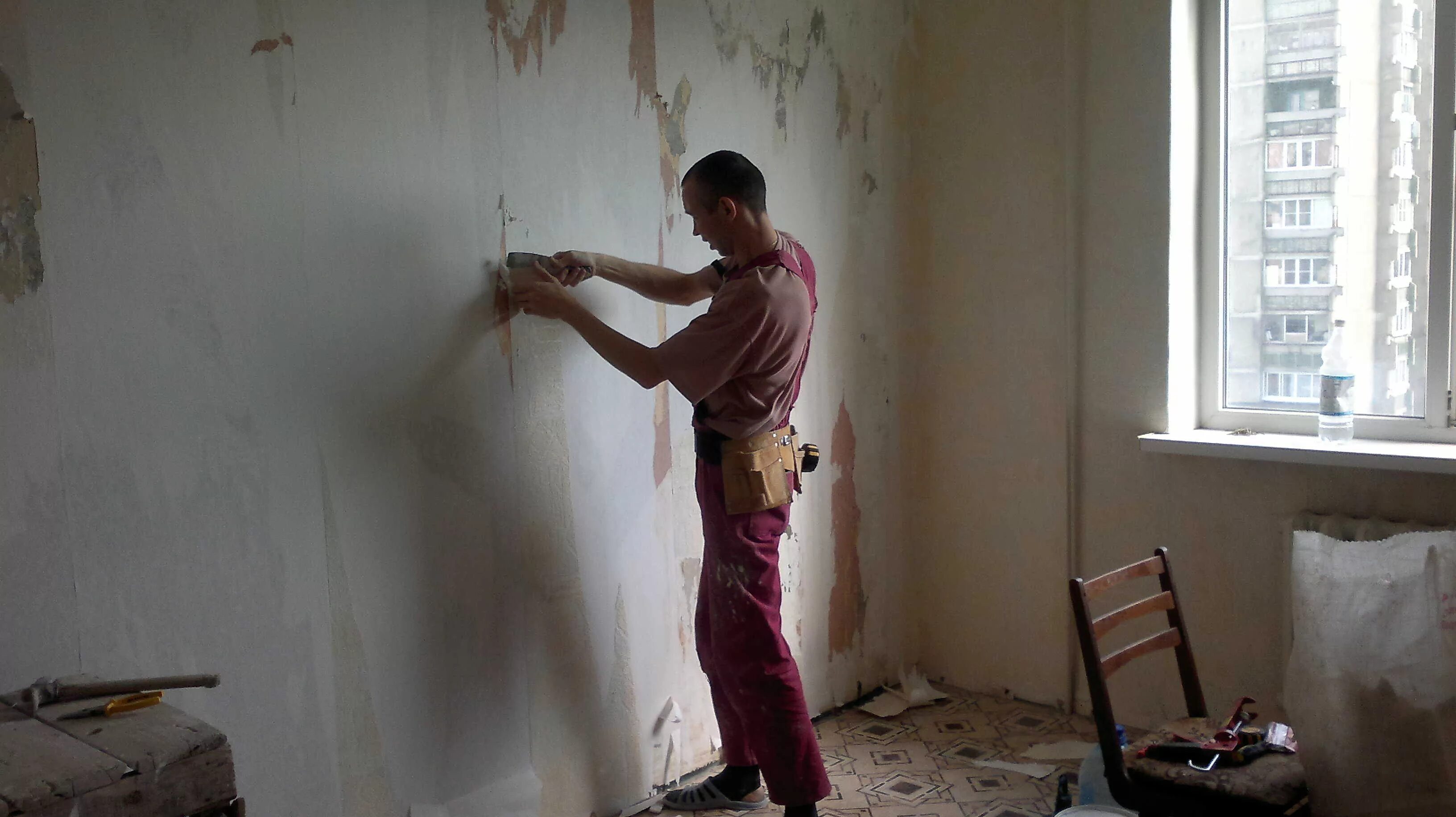 Снять шпаклевку стен. Штукатурка стен в квартире. Подготовка стен. Подготовка стен к покраске. Подготовка стен под покраску.