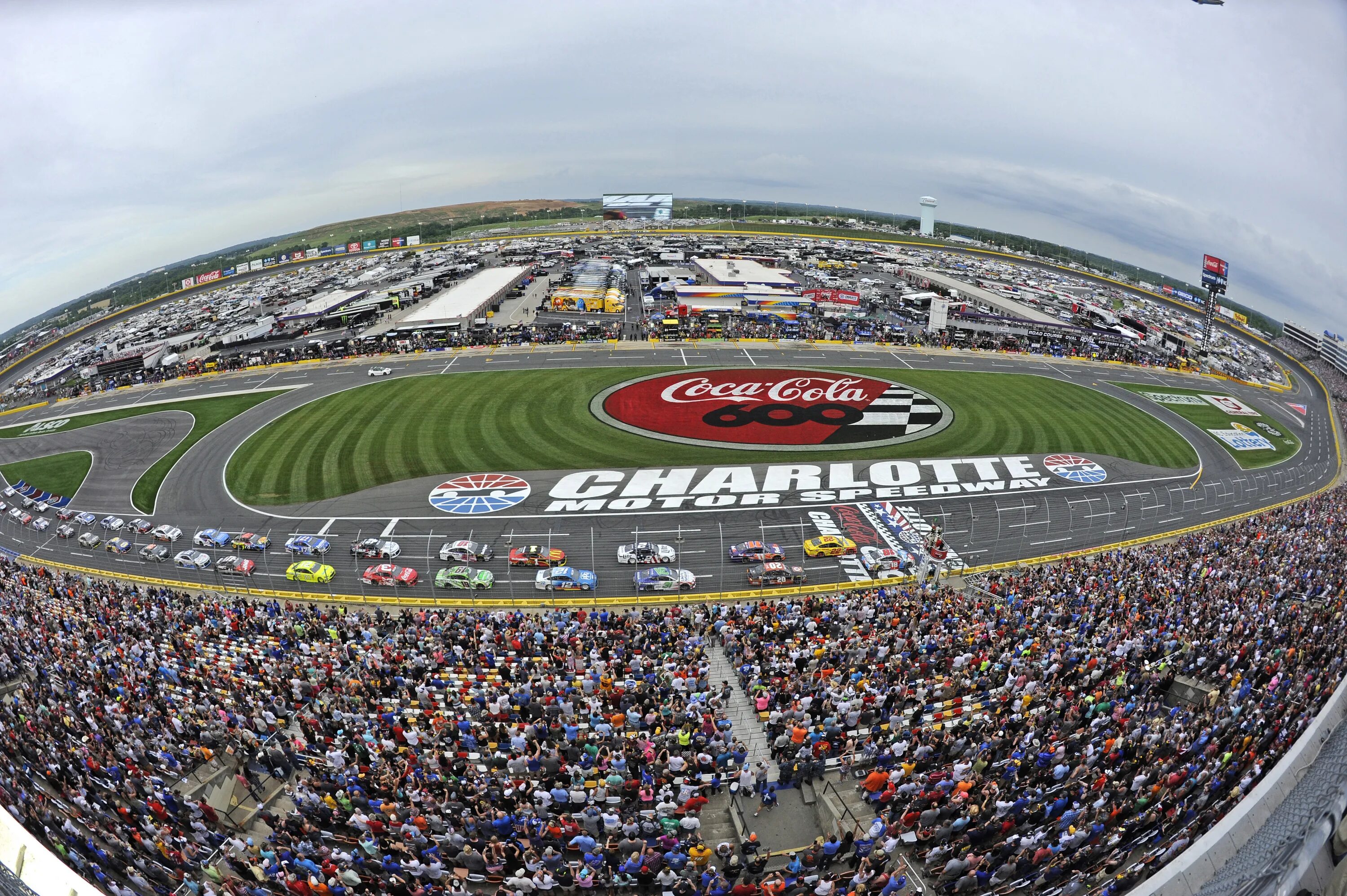 NASCAR стадион. Трасса наскар. Гонки наскар. Charlotte Motor Speedway. Круг наскар