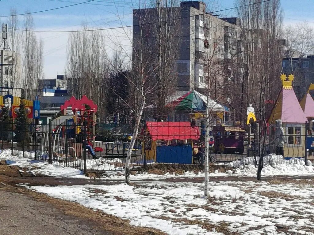 777 нижний новгород. Площадка в парке 777 нижний новгород. Сквер 777 летия нижний новгород. Сквер 777 летия нижний новгород. Парк имени 777-летия нижнего новгорода в автозаводском районе.